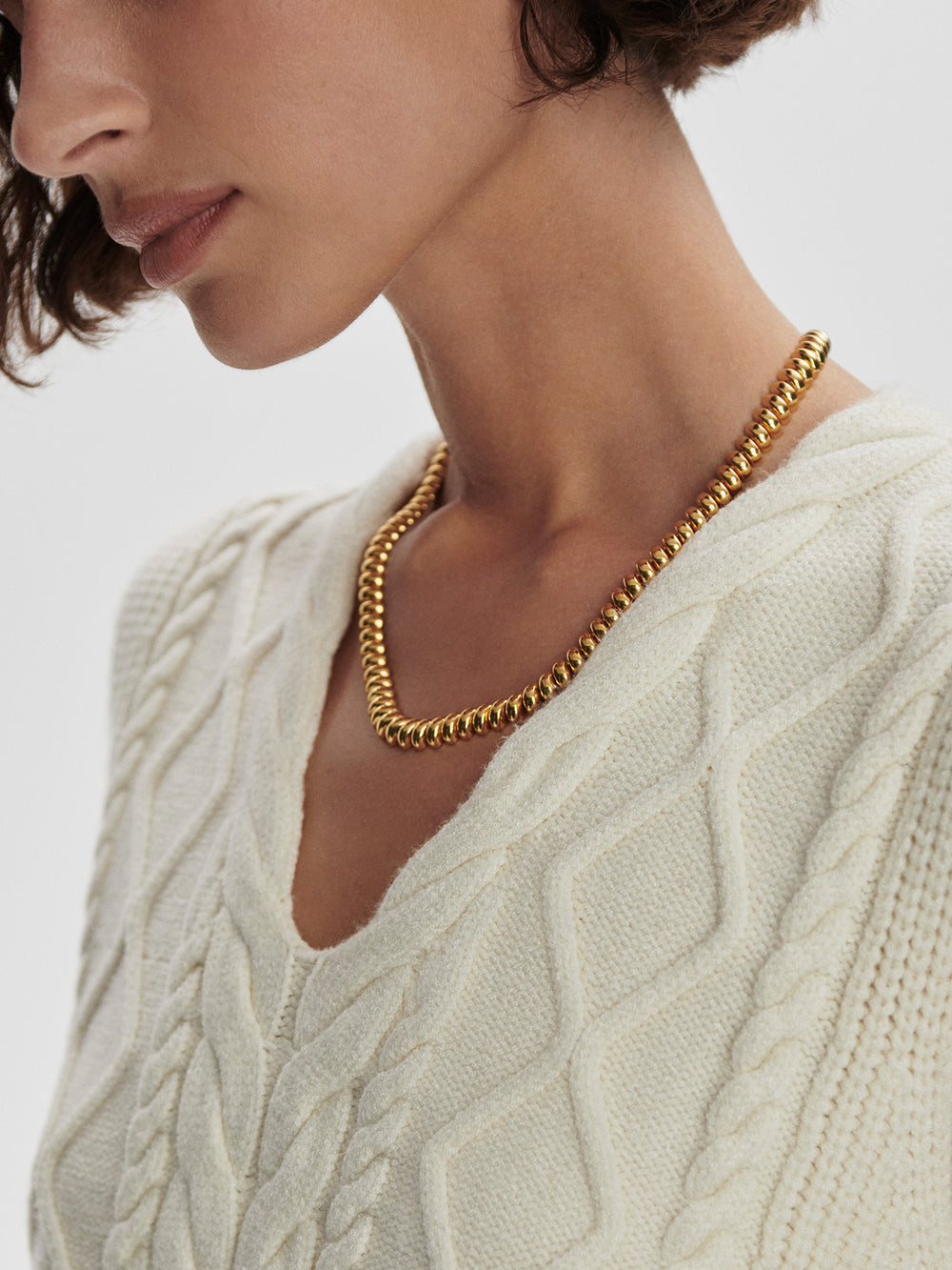 KAY CABLE KNIT VEST - SNOW WHITE – BELLE | MODE
