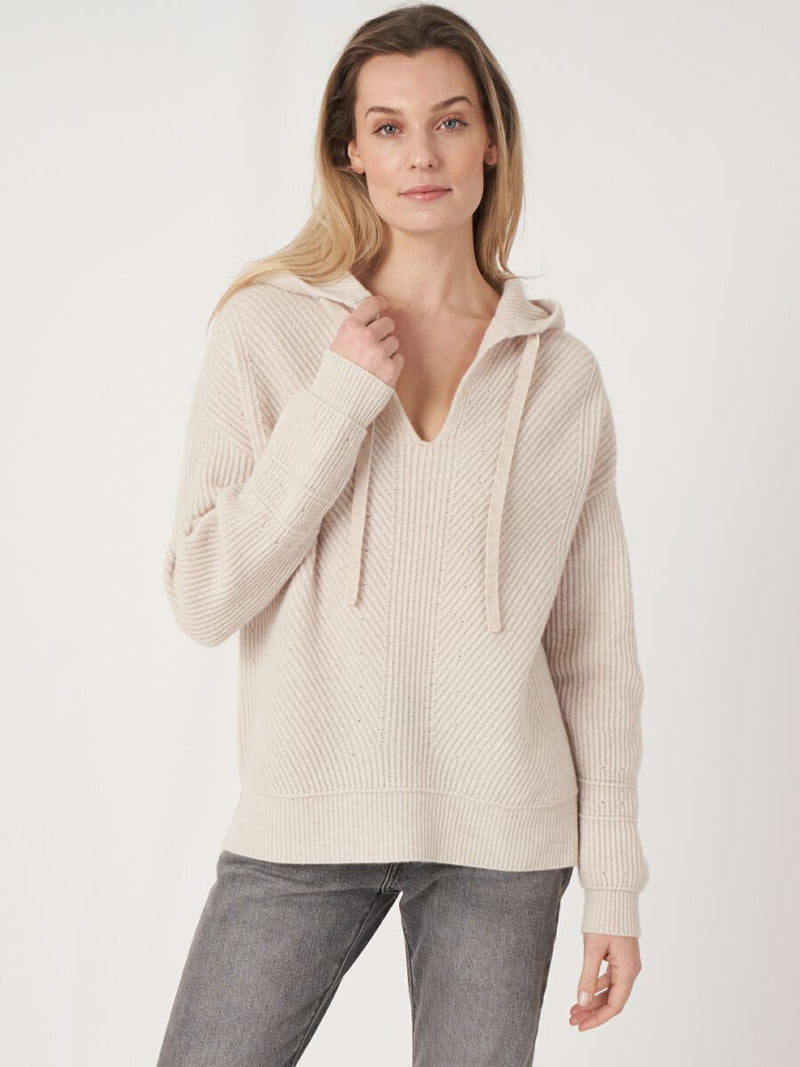 BABY WOOL V-HOODIE