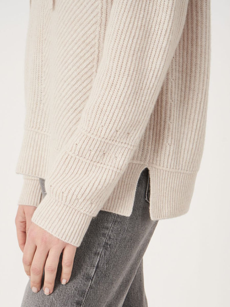 BABY WOOL V-HOODIE