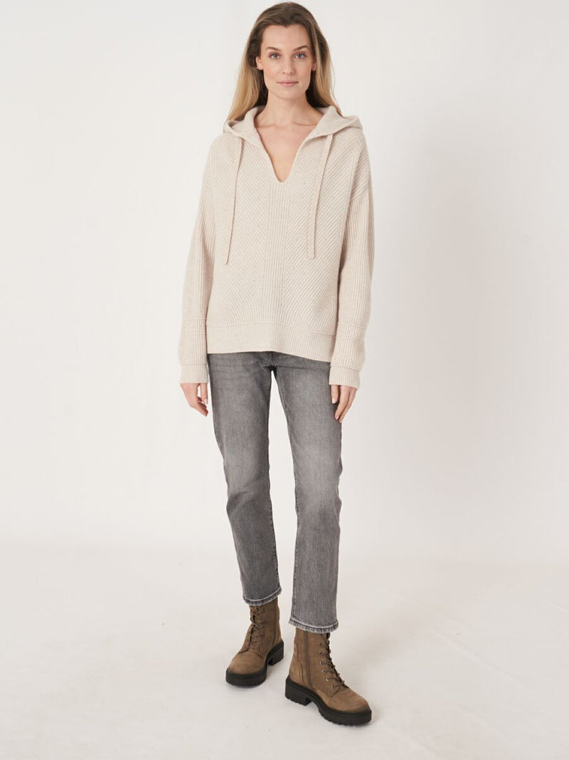 BABY WOOL V-HOODIE
