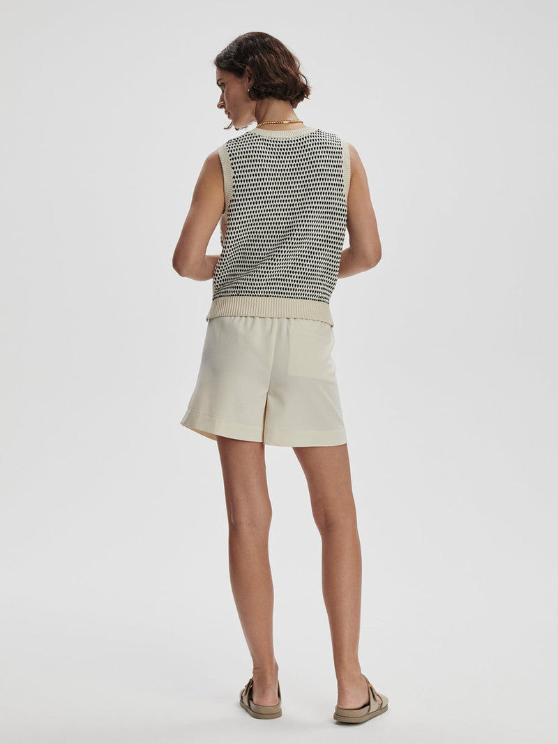 KNOWLES TEXTURED KNIT VEST - BIRCH