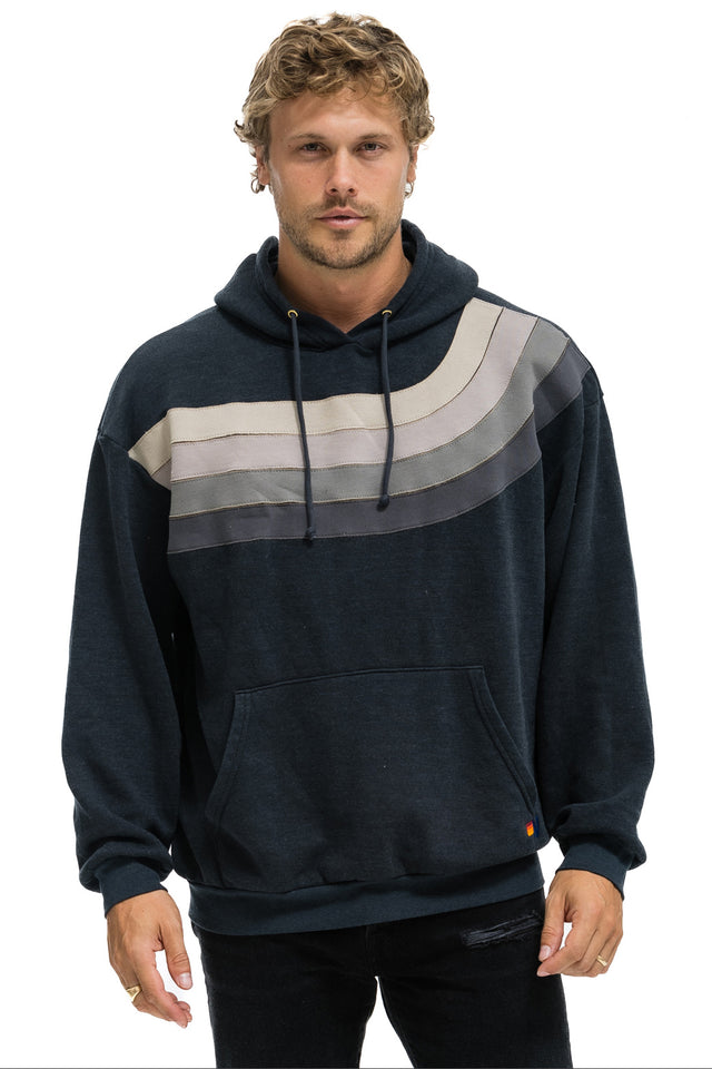 WAVE STRIPE 4 PULLOVER HOODIE RELAXED - CHAR