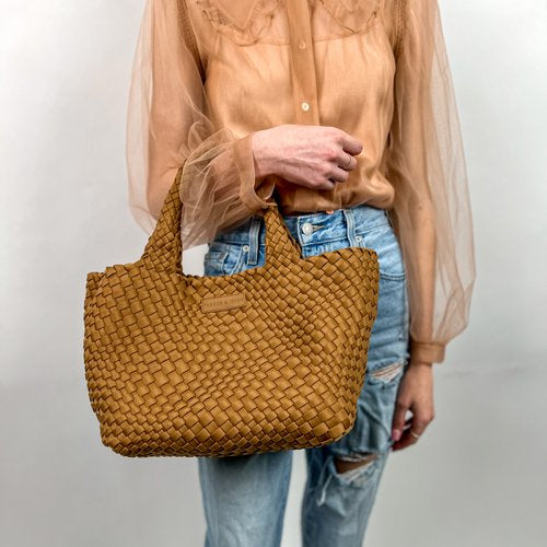 CAMEL WOVEN TOTE