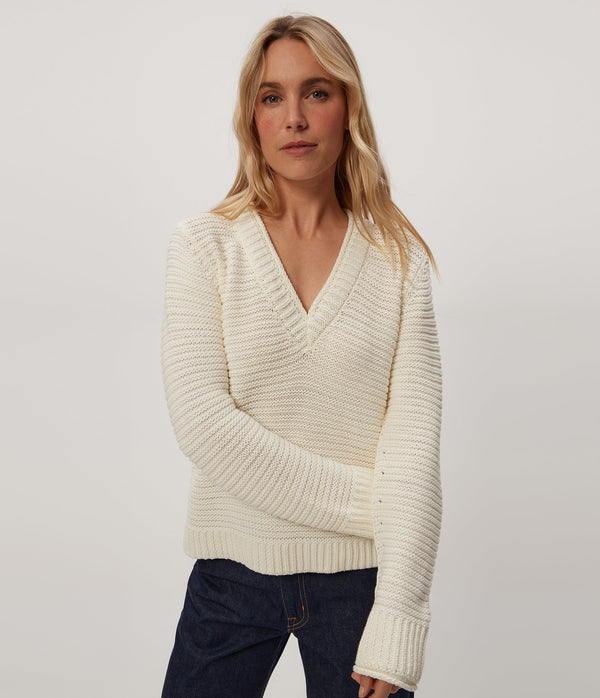 LINDA V-NECK PULLOVER - IVO