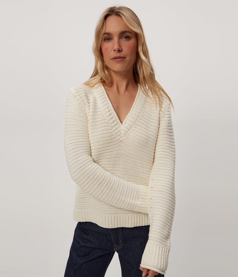 LINDA V-NECK PULLOVER - IVO