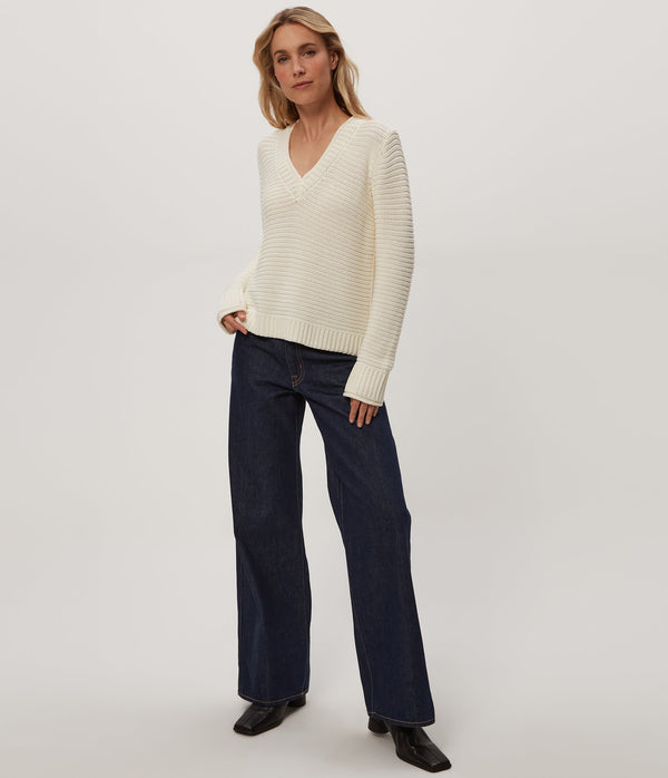 LINDA V-NECK PULLOVER - IVO