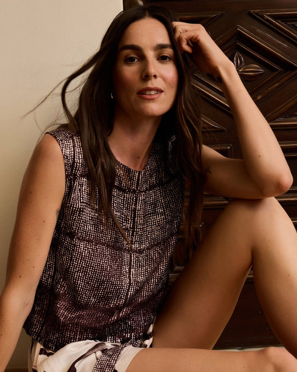 BOXY BUTTON BACK TOP