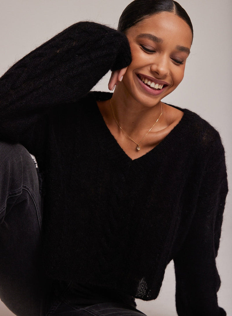 V-NECK CROPPED SWEATER - BLK
