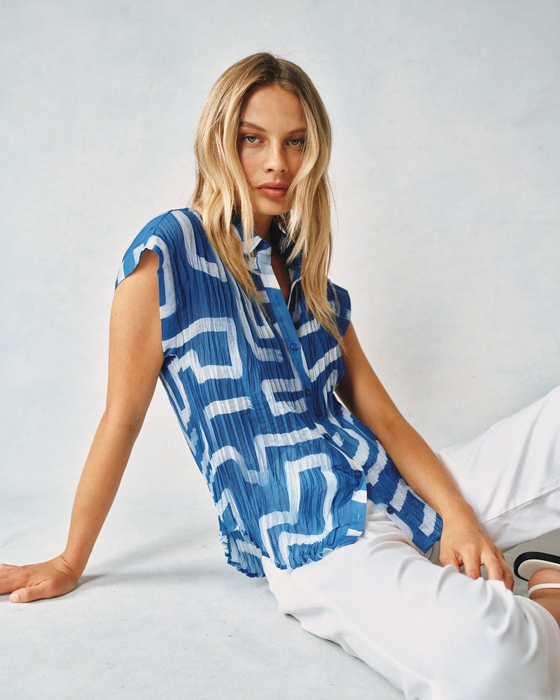 PLEATED ROLL SLEEVE BUTTON DOWN - COASTAL LINE PRINT