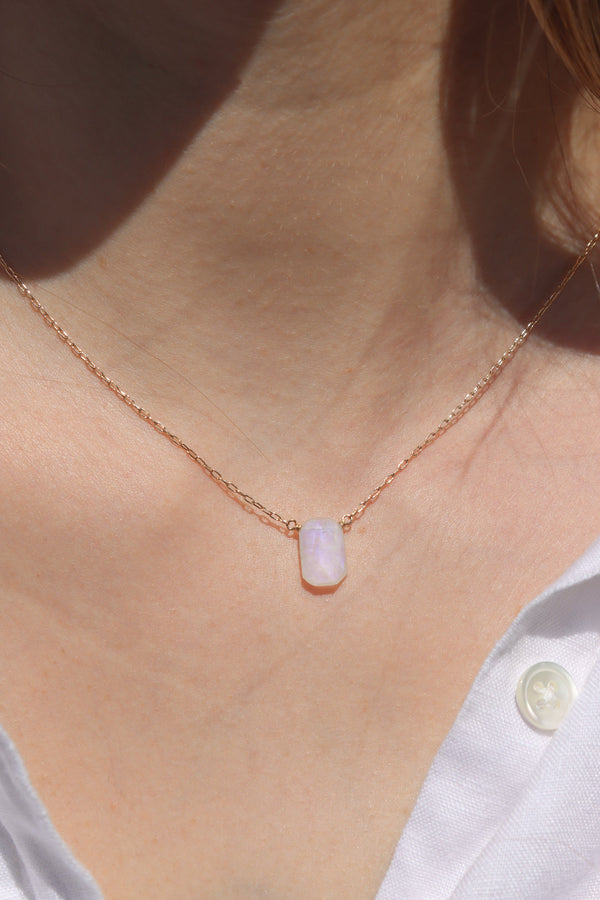 MOONSTONE DASH NECKLACE