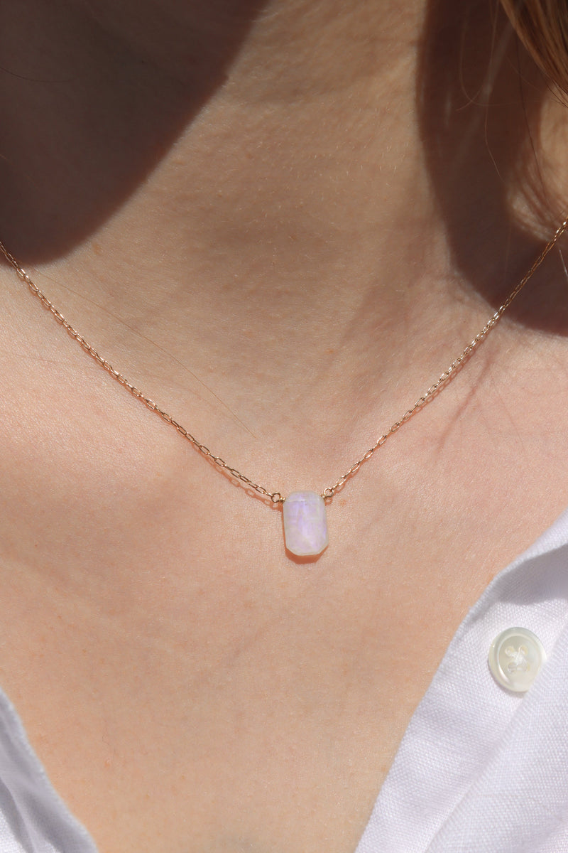 MOONSTONE DASH NECKLACE