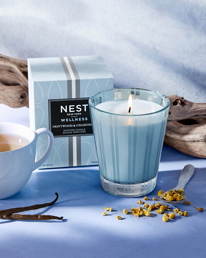 8.1 oz. DRIFTWOOD & CHAMOMILE CLASSIC CANDLE