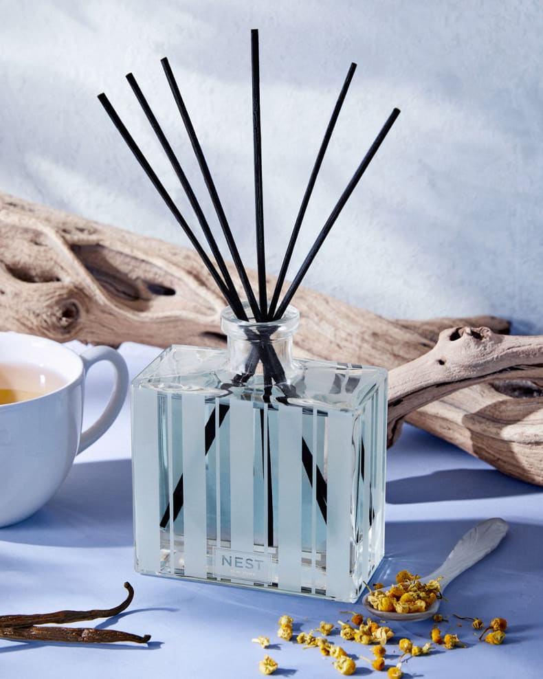 5.9 oz. DRIFTWOOD & CHAMOMILE REED DIFFUSER